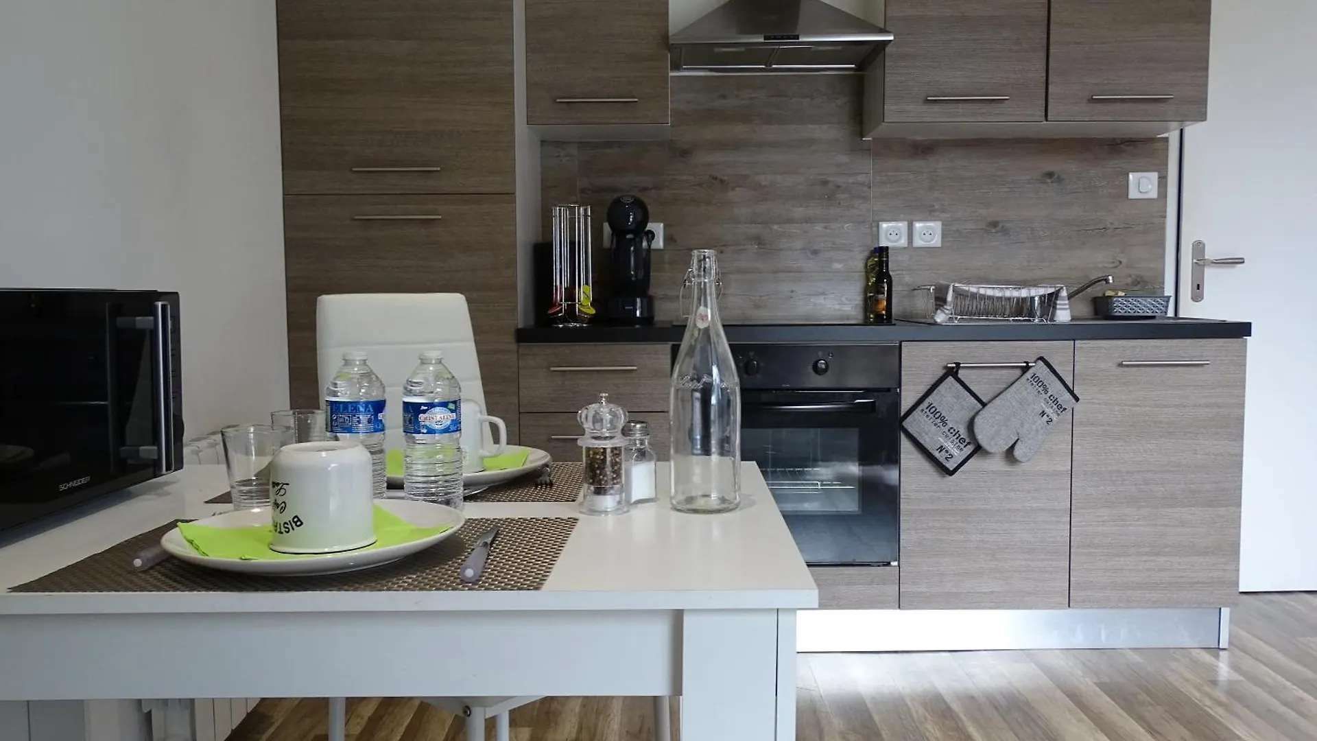 Alimentec - Clinique Convert - Calme - Parking Bourg-en-Bresse Apartment